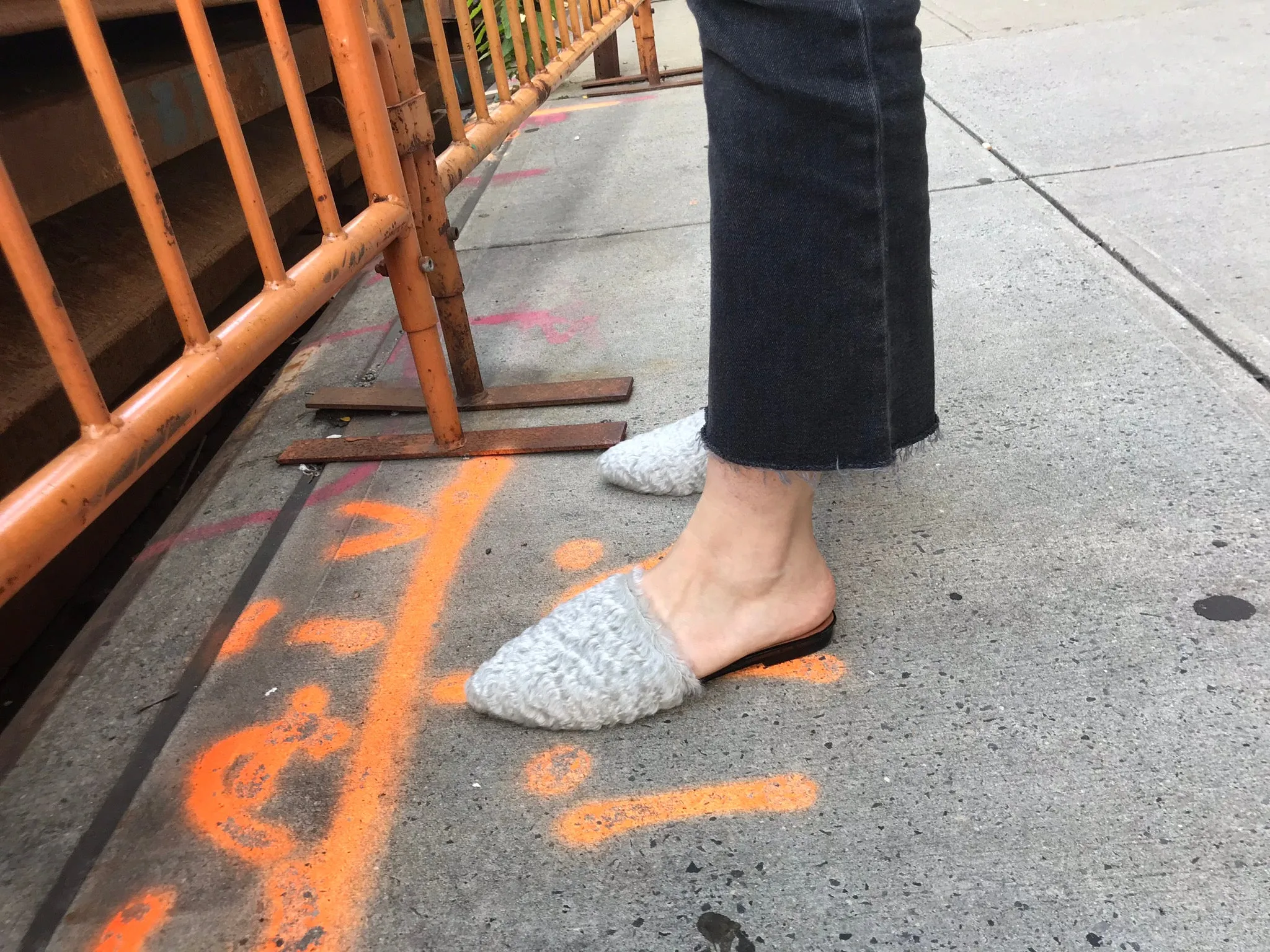 AM x STARCH SLIDES - SILVER