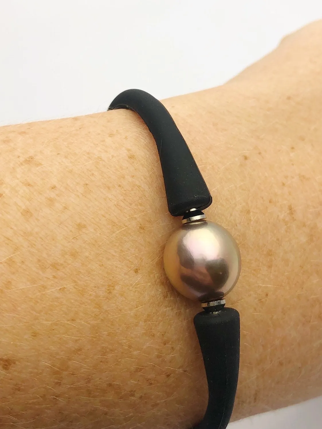 ASSEMBLY ONLY. Stretchy Silicone Bracelet or Necklace with Pearl Setting. No Pearl Included.