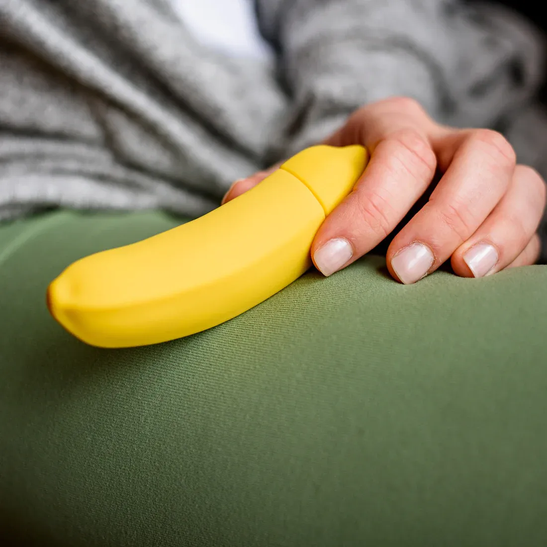 Emojibator Banana