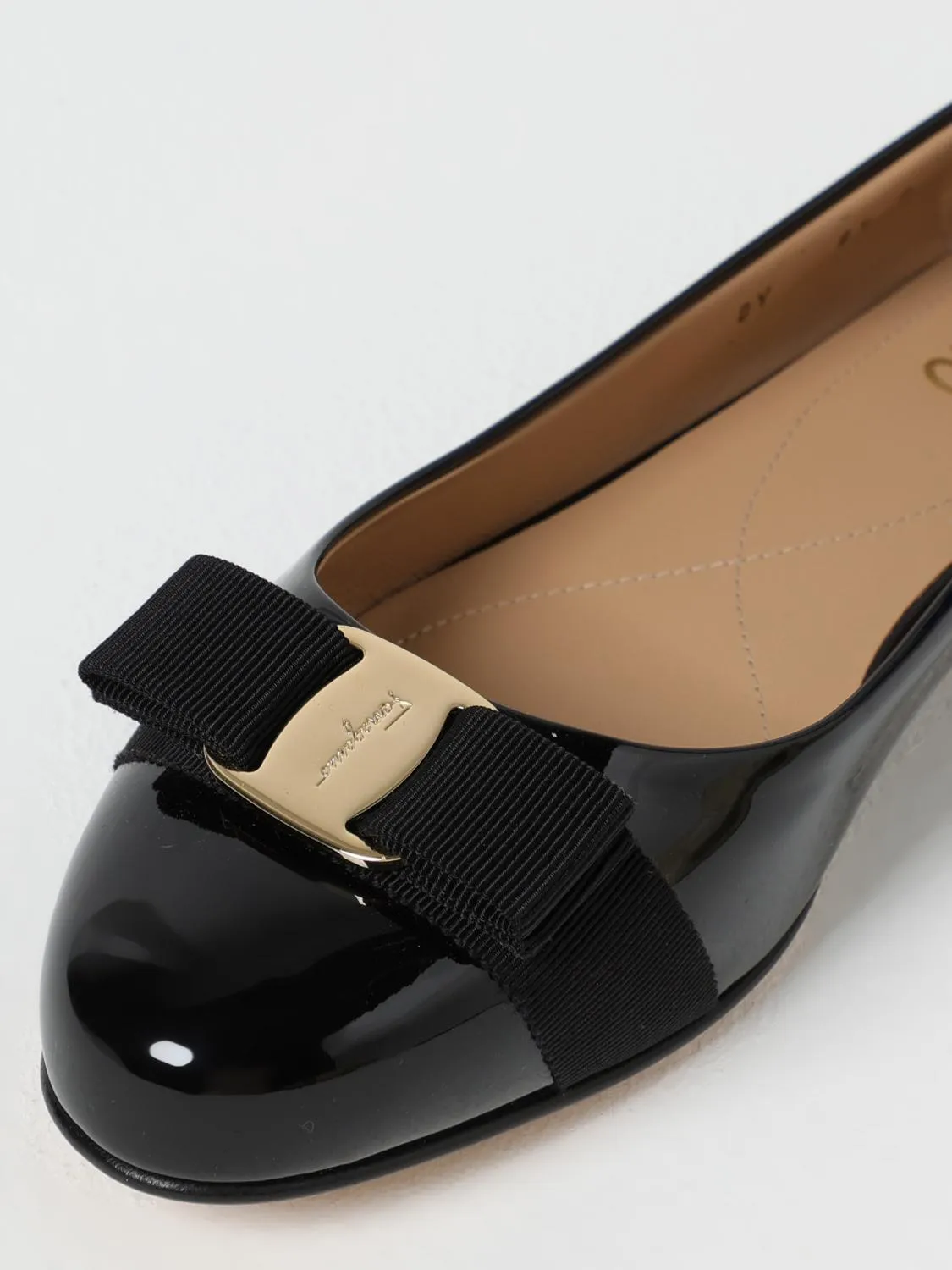 Ferragamo Ballet Flats Woman Black