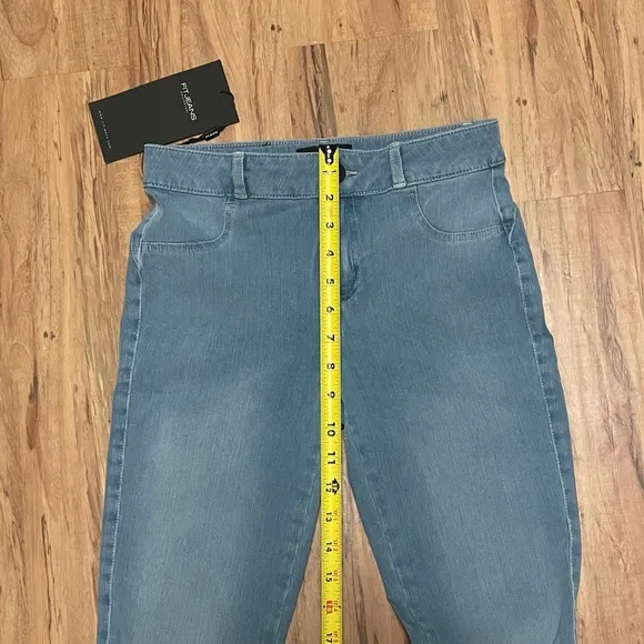 Fit Jeans Light Wash Stretchy Women’s Jeans