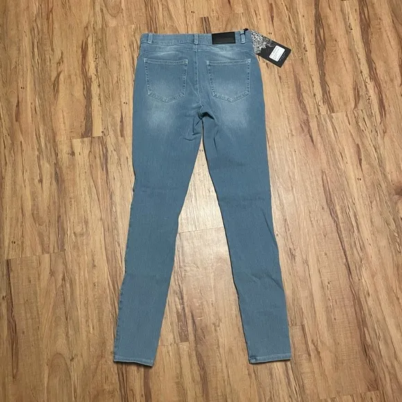 Fit Jeans Light Wash Stretchy Women’s Jeans