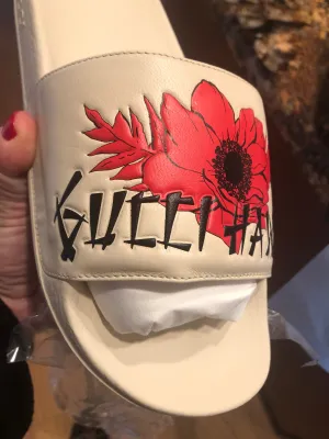 Gucci Hawaii Slides in White