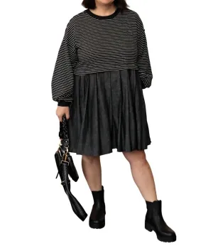 In With Stripes Dress In White/black