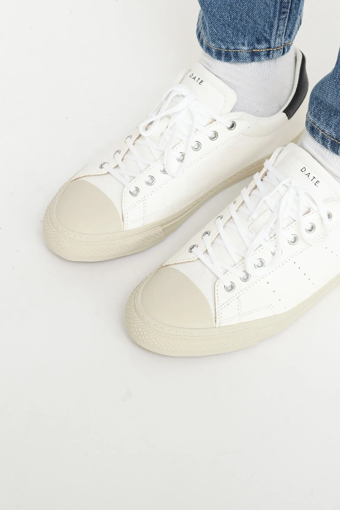 Linea Natural - White-Black