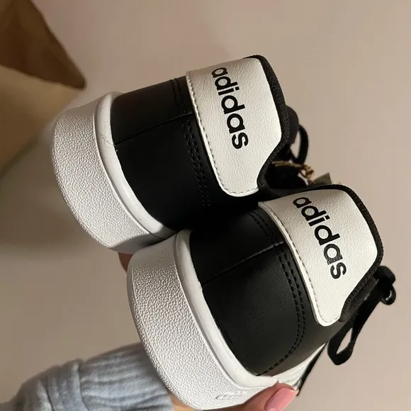 New Adidas Children Grand Court Sneakers Size 3