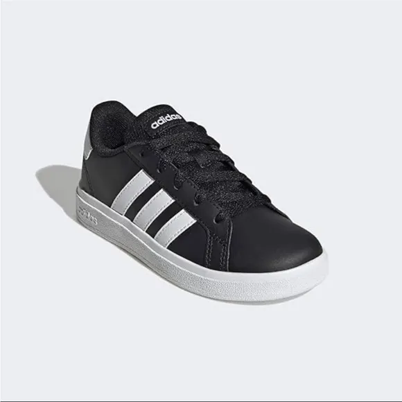New Adidas Children Grand Court Sneakers Size 3