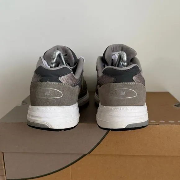 New Balance 993 Grey/White Kids Sneakers - SZ 4.5 Y- 6 W