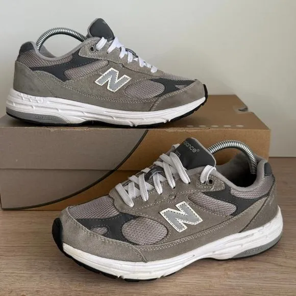 New Balance 993 Grey/White Kids Sneakers - SZ 4.5 Y- 6 W
