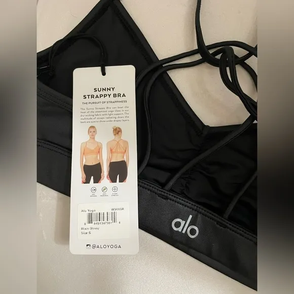 NWT  Alo Yoga Sunny Strappy Bra Black  Glossy Size S