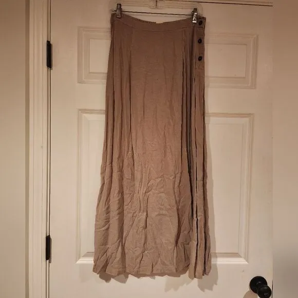 NWT PA Company Boston stretchy tan maxi skirt
