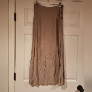 NWT PA Company Boston stretchy tan maxi skirt