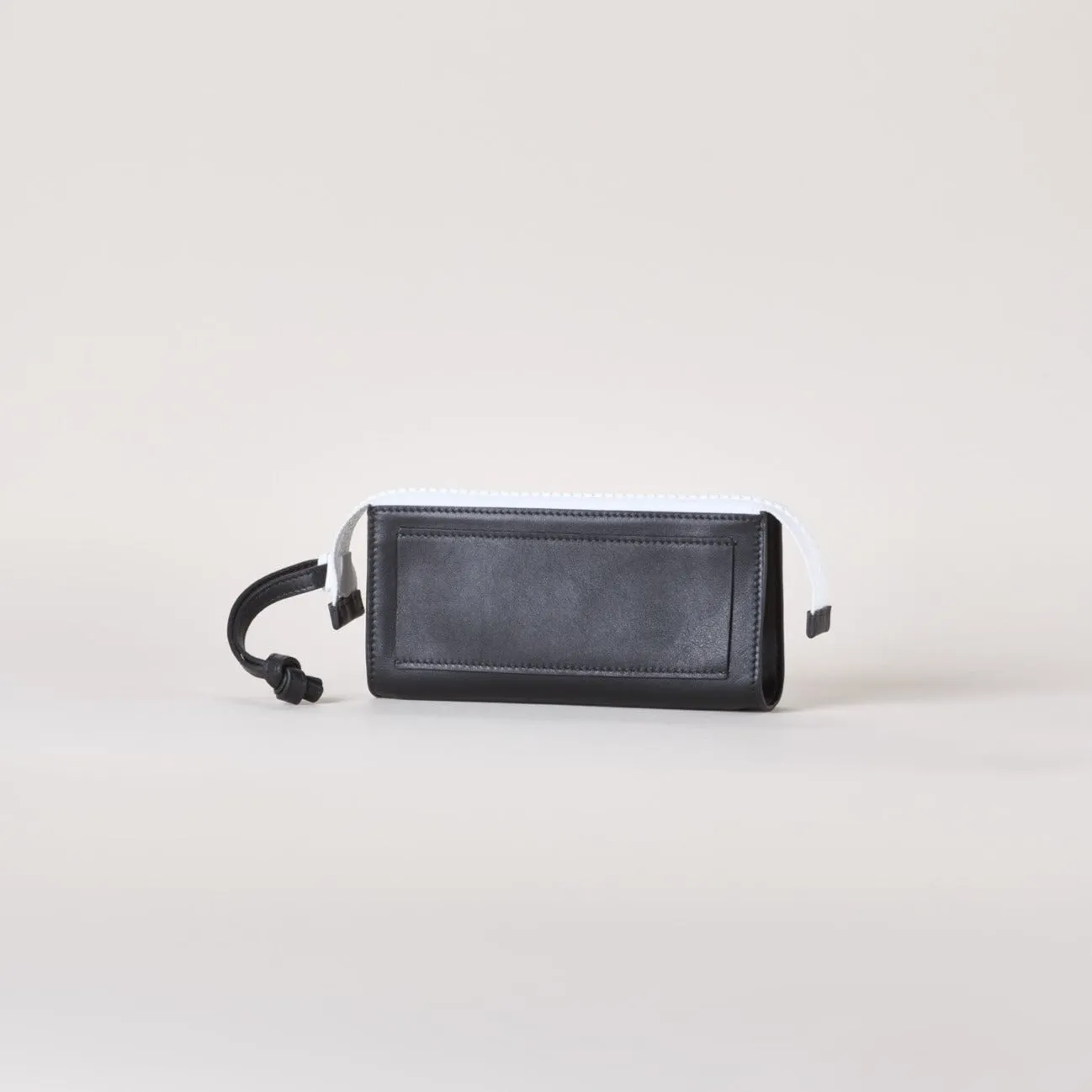 On The Go - Black White