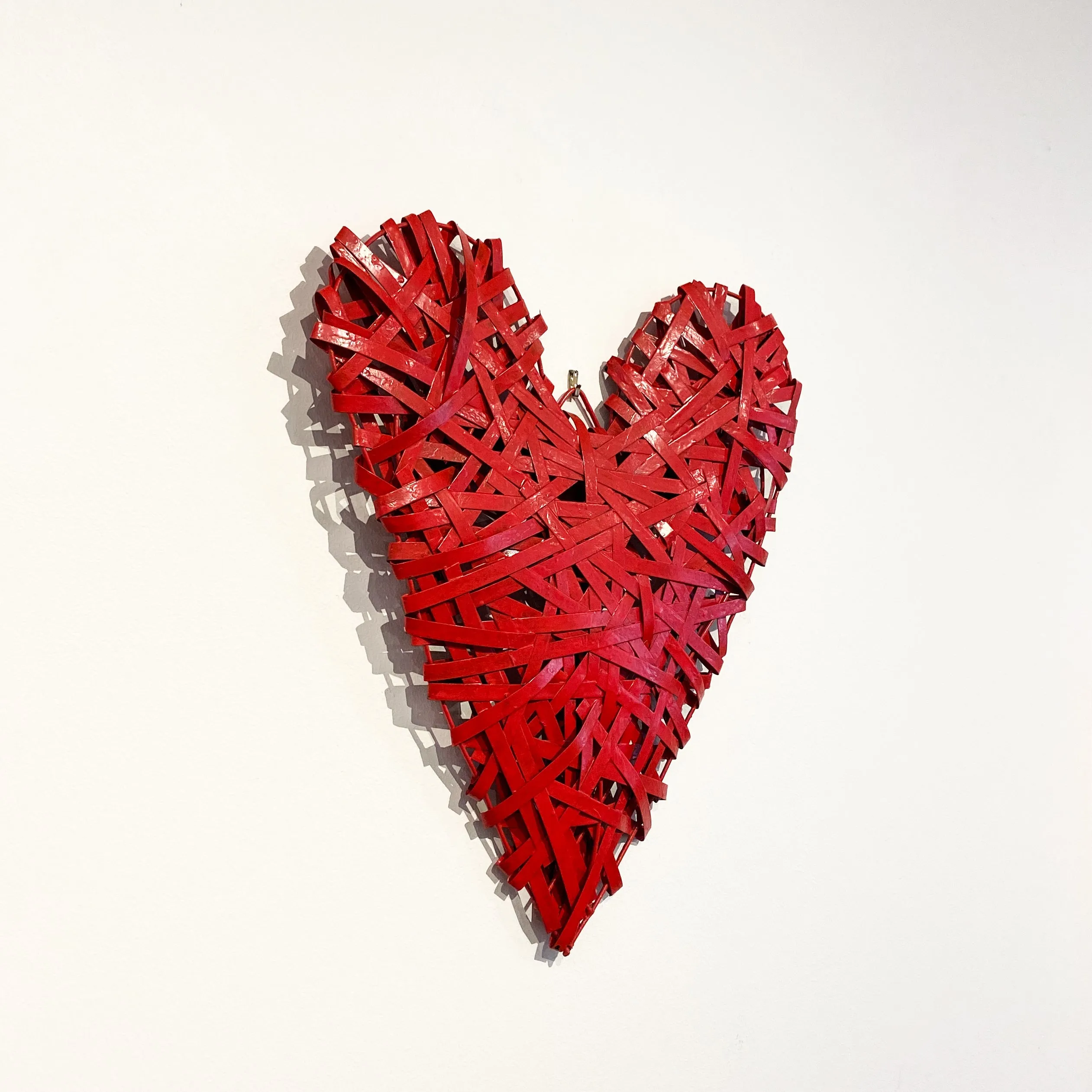 Red Strappy Wall Hanging Heart