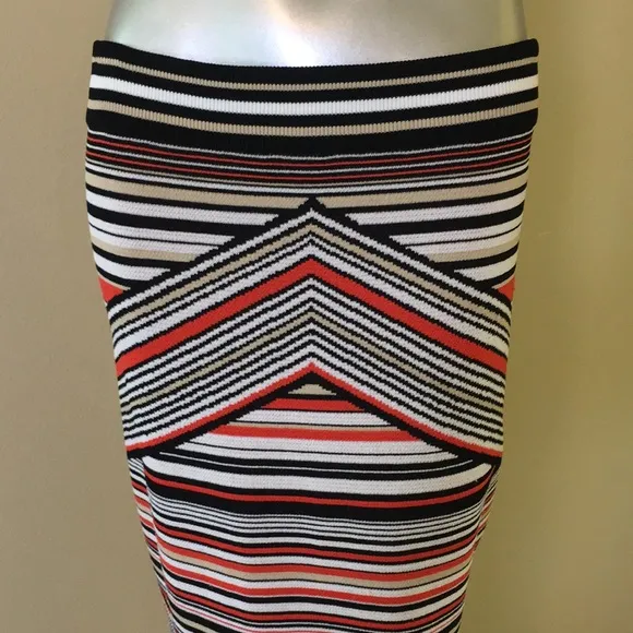 ROMEO &amp; JULIET COUTURE | Stretchy Knit Pencil Skirt