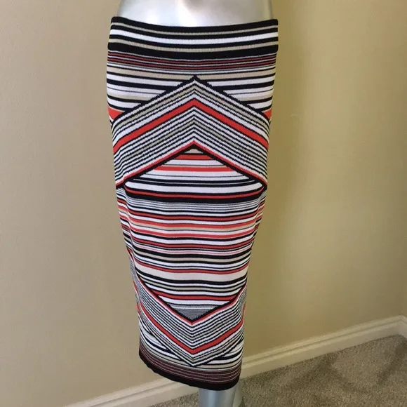 ROMEO &amp; JULIET COUTURE | Stretchy Knit Pencil Skirt