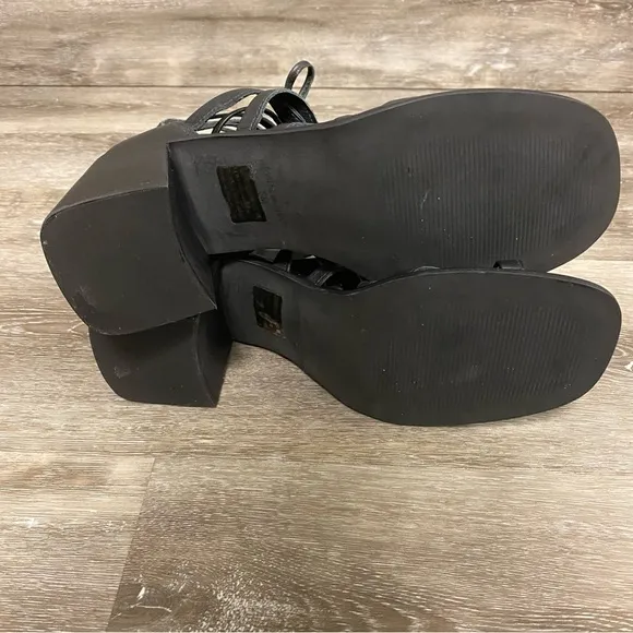 Steve Madden | Cherri30 Sandal Black Leather Size 8M