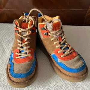 UGG Highland Hi Heritage kids size 1
