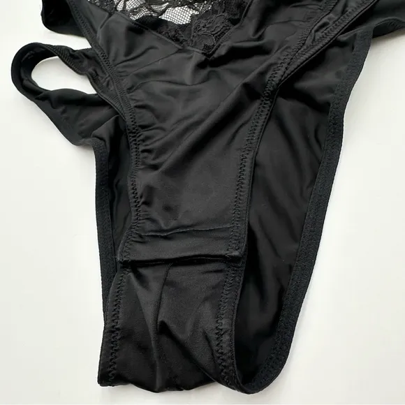 Victoria’s Secret VERY SEXY So Obsessed Lace Teddy