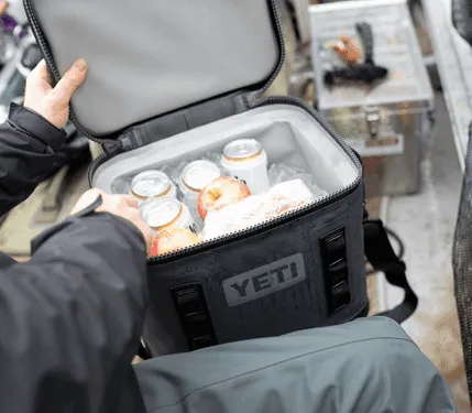 YETI Hopper Flip 8 Soft Cooler Navy