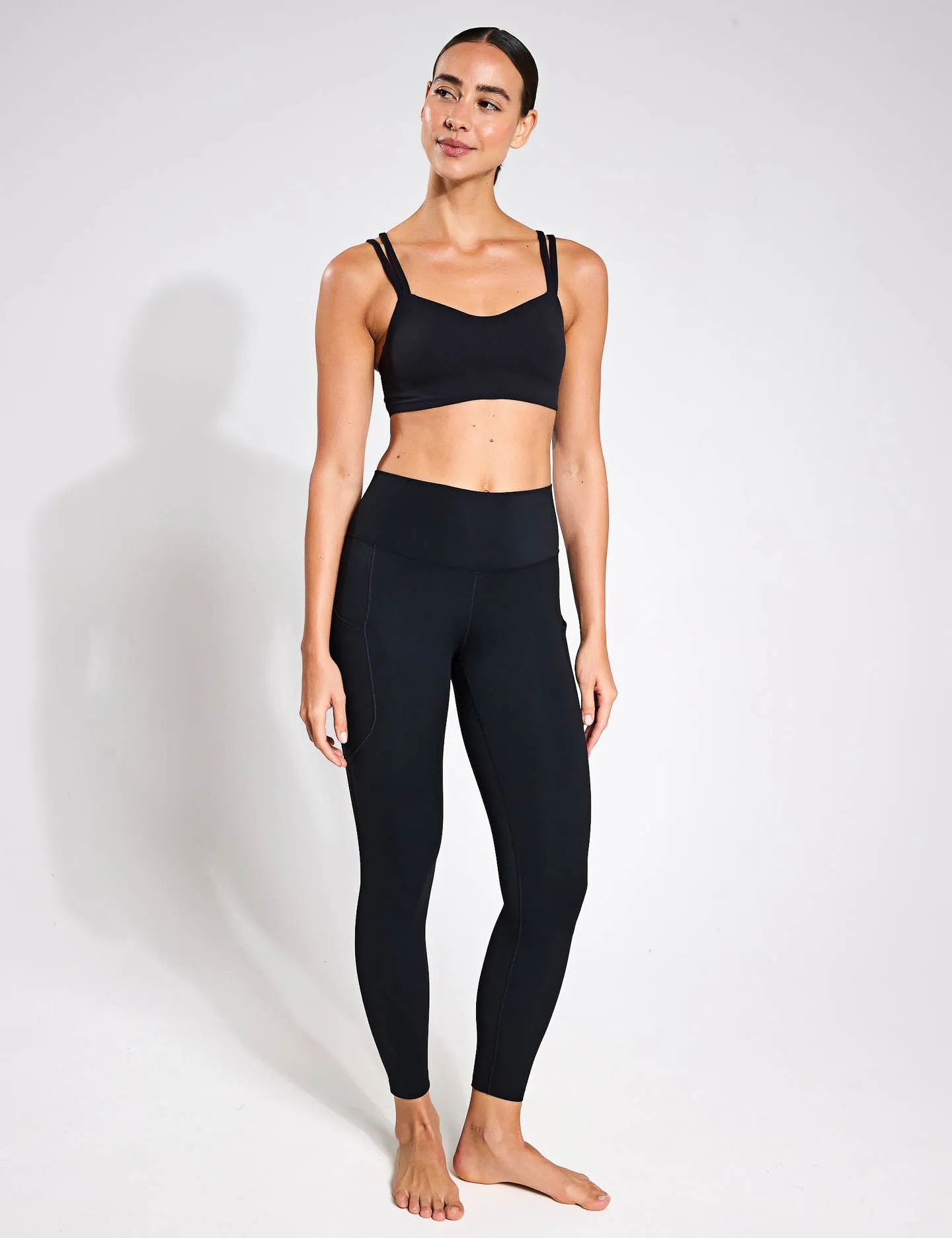Zenvy Strappy Sports Bra - Black/Sail